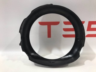 Кольцо верхнее кожуха рулевой колонкой с круизом, ориг. номер 1007009-00-C, Tesla Model S 2012-2016