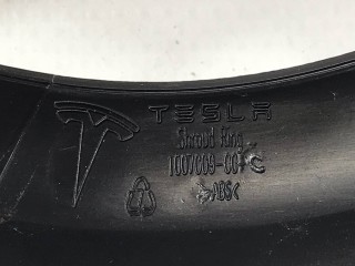 Кольцо верхнее кожуха рулевой колонкой с круизом, ориг. номер 1007009-00-C, Tesla Model S 2012-2016