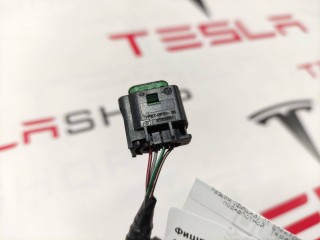 прочая запчасть, ориг. номер 1072447-82-A, 1036885-00-E, 1058358-03-C, Tesla Model X 2015-2021
