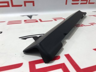 Накладка салазки сидения (водительская), ориг. номер 1066616-00-A, Tesla Model X 2015-2021