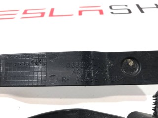 Заглушка салазки сиденья, ориг. номер 1068832-00-A, 1068833-00-A, Tesla Model X 2015-2021