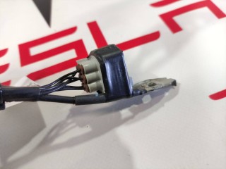 прочая запчасть, ориг. номер 1072447-82-A, 1036885-00-E, 1058358-03-C, Tesla Model S 2012-2016