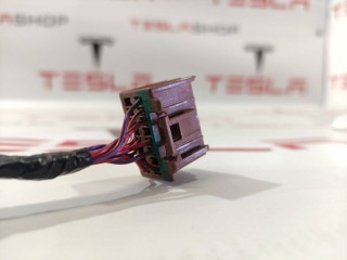 прочая запчасть, ориг. номер 1072447-82-A, 1036885-00-E, 1058358-03-C, Tesla Model X 2015-2021