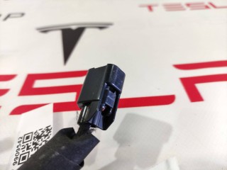 прочая запчасть, ориг. номер 1072447-82-A, 1036885-00-E, 1058358-03-C, Tesla Model X 2015-2021