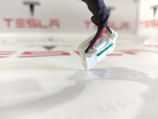 прочая запчасть, ориг. номер 1072447-82-A, 1036885-00-E, 1058358-03-C, Tesla Model X 2015-2021