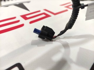 прочая запчасть, ориг. номер 1072447-82-A, 1036885-00-E, 1058358-03-C, Tesla Model X 2015-2021