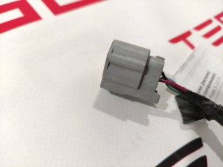 прочая запчасть, ориг. номер 1072447-82-A, 1036885-00-E, 1058358-03-C, Tesla Model X 2015-2021
