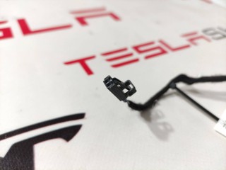 Фишка (разъем) электропроводка подкапотная, ориг. номер 1082436-02-B, Tesla Model X 2015-2021