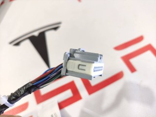 Фишка (разъем) электропроводка подкапотная, ориг. номер 1082436-02-B, 1507950-00-A, Tesla Model X 2015-2021