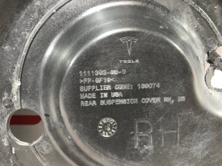 Крышка пружинной подвески, ориг. номер 1111303-00-B, Tesla Model 3 2017-2021