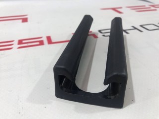 Заглушка салазки сиденья, ориг. номер 1097490-00-C, 1551555-00-C, Tesla Model 3 2017-2021