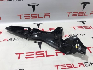 Кронштейн внутренний стойки C, ориг. номер 1009272-00-F, Tesla Model S 2016-2021