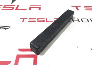 Упор настила багажника (пенопласт), ориг. номер 1084024-00-A, Tesla Model X 2015-2021