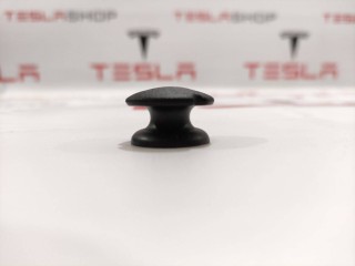 Клипса шпильки крепления грузовой сетки Tesla Model S, 1009089-00-A