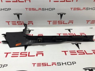 Накладка стойки А, ориг. номер 1086290-00-H, Tesla Model 3 2017-2021