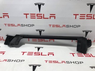 Уплотнитель стекла внутренний двери, ориг. номер 1090504-00-F, Tesla Model 3 2017-2021