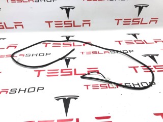 Датчик прижатия люка панорамной крыши, ориг. номер 1039448-00-V, Tesla Model S