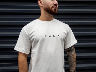 Футболка, Tesla