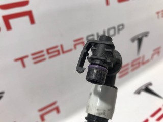Патрубок системы охлаждения основной батареи, ориг. номер 1521567-00-A, Tesla Model 3 2017-2021