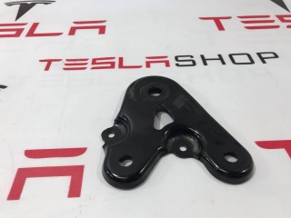 Пластина заднего подрамника, ориг. номер 1044576-00-B, Tesla Model 3 2017-2021