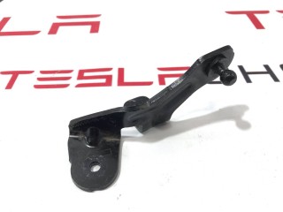Кронштейн амортизатора капота (шаровый), ориг. номер 1089586-00-C, Tesla Model 3 2017-2021