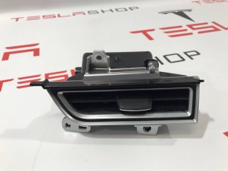 Воздуховод центральной панели (пассажирский), ориг. номер 1007825-00-C, Tesla Model S 2012-2016