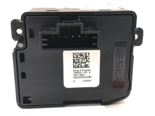 прочая запчасть, ориг. номер 1583975-00-A, Tesla Model Y 2020-2026