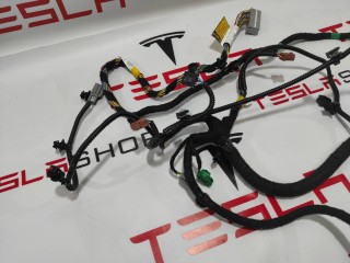 прочая запчасть, ориг. номер 1126932-00-B, 1489060-02-C, Tesla Model Y 2020-2026