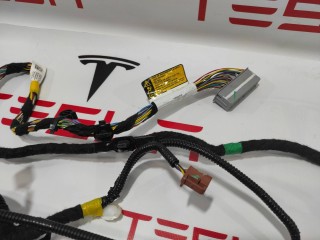 прочая запчасть, ориг. номер 1126932-00-B, 1489060-02-C, Tesla Model Y 2020-2026