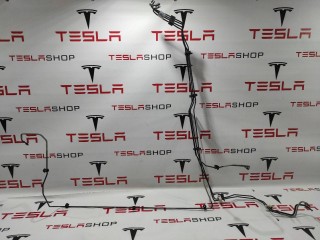 прочая запчасть, ориг. номер 1030621-00-D, Tesla Model S 2012-2016