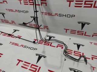 прочая запчасть, ориг. номер 1030621-00-D, Tesla Model S 2012-2016