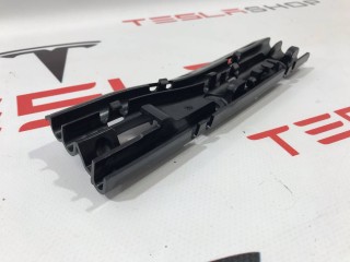 прочая запчасть, ориг. номер 1008372-00-E, Tesla Model S 2012-2016