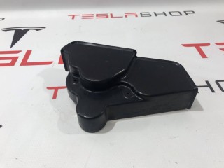 Накладка привода двери, ориг. номер 1120136-00-A, Tesla Model X 2015-2021
