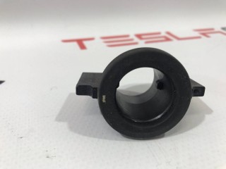 Кронштейн крепления кнопки, ориг. номер 1074114-00-B, Tesla Model X 2015-2021