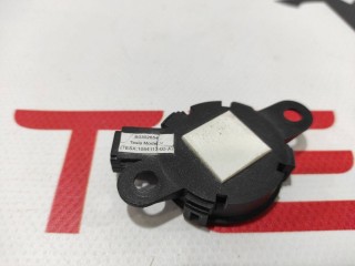 прочая запчасть, ориг. номер 1003550-00-A, 1054113-00-A, Tesla Model S 2012-2016