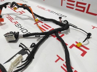 прочая запчасть, ориг. номер 1078426-00-E, 1110283-00-B, 1114927-00-H, Tesla Model Y 2020-2026