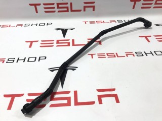 Патрубок охлаждения основной батареи, ориг. номер 1112278-00-C, Tesla Model 3 2017-2021