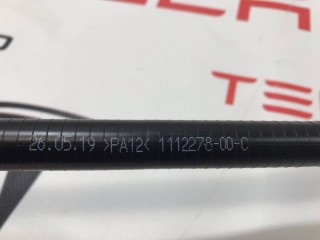 Патрубок охлаждения основной батареи, ориг. номер 1112278-00-C, Tesla Model 3 2017-2021