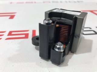 прочая запчасть, ориг. номер 1526573-00-A, 1097615-00-C, Tesla Model Y 2020-2026