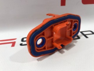 прочая запчасть, ориг. номер PBT-GF30, Tesla Model Y 2020-2026