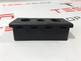 Опора под домкрат (подушка), ориг. номер 1009124-00-C, Tesla Model S 2012-2016