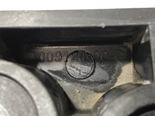 Опора под домкрат (подушка), ориг. номер 1009124-00-C, Tesla Model S 2012-2016