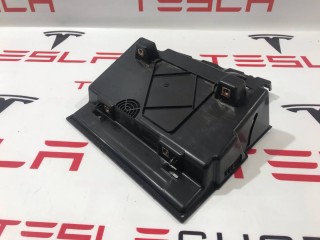 Кронштейн опорный основного монитора, ориг. номер 1002322-00-C, Tesla Model S 2012-2016