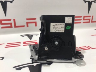 прочая запчасть, ориг. номер 1007834-00-C, 1096877-00-B, 1061731-00-B, Tesla Model S 2012-2016