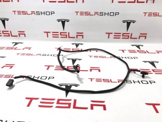 прочая запчасть, ориг. номер 1025202-00-C, Tesla Model S 2012-2016