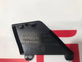 Заглушка обшивки (карты) двери, ориг. номер 1007942-00-E, Tesla Model S 2012-2016