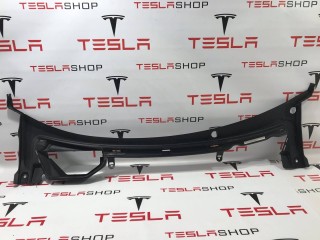 Подкапотная накладка стеклоочистителей, ориг. номер 1008976-00-E, Tesla Model S 2012-2016
