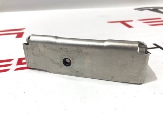 прочая запчасть, ориг. номер 1003139-00-B, Tesla Model S 2012-2016