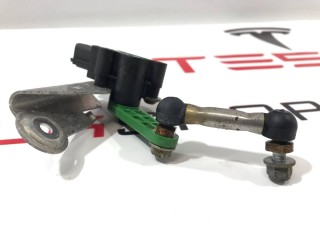 Датчик уровня пневмоподвески, ориг. номер 6006514-00-B, Tesla Model S 2012-2016