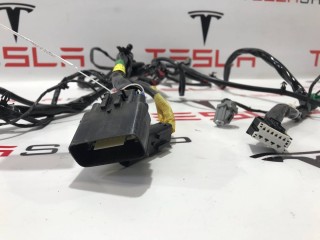 Электропроводка сиденья 2-го ряда, ориг. номер 1068123-00-B, 6310515-00-D, Tesla Model X 2015-2021